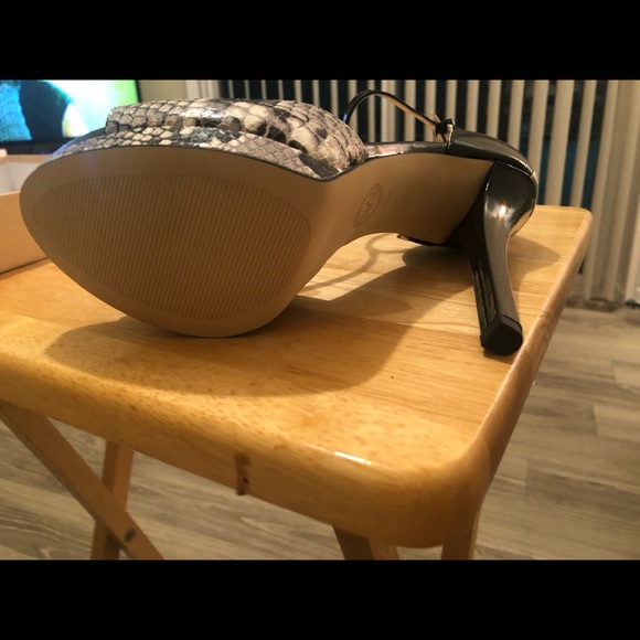 Michael Kors Heels - Picture 3 of 4